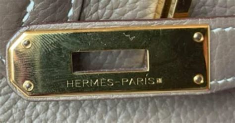 come riconoscere borsa hermes falsa|hermes birkin real.